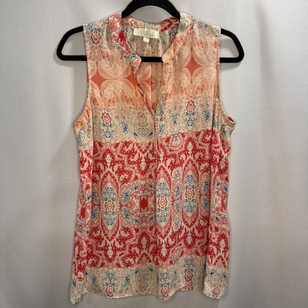 Olive & Oak Red Paisley Print Sleeveless Blouse | Size M
